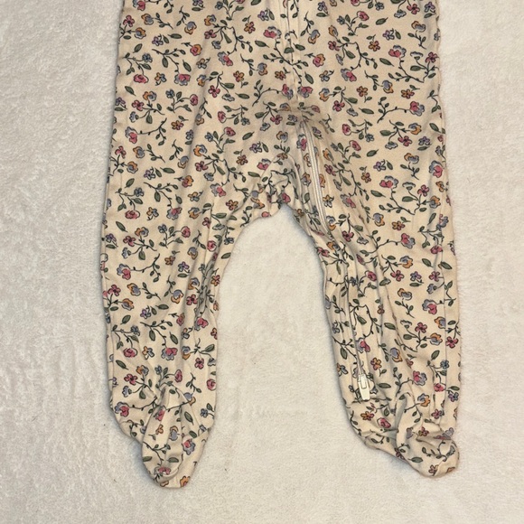 (2 for $10) Carters Cream Floral Footed sleeper One-Piece Pajamas for Kids - Picture 3 of 9